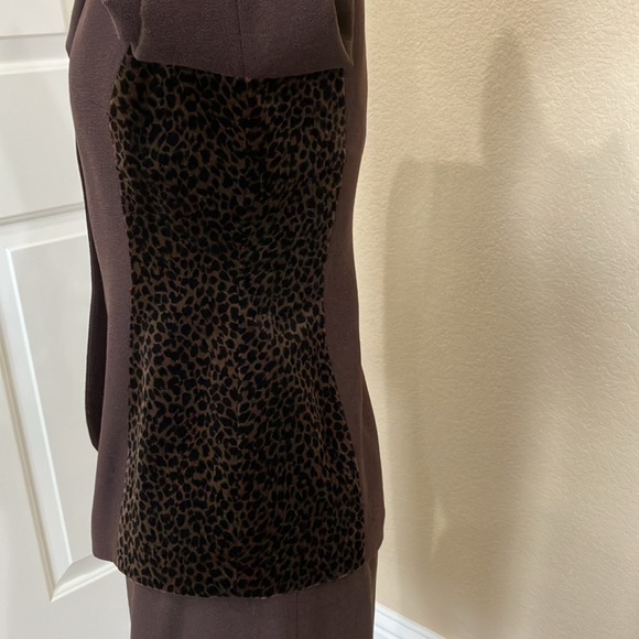 Kasper ASL brown suit with leopard print accents - Picture 4 of 6